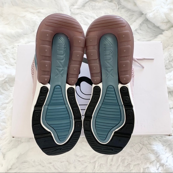 Nike Air Max 270 - Picture 7 of 7